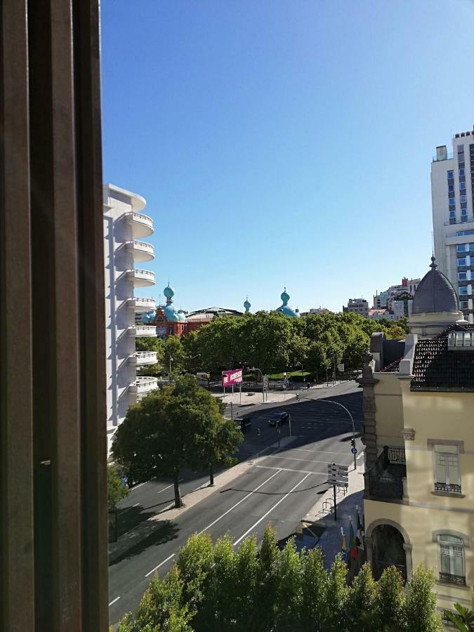 Beautiful Apartment-Campo Pequeno Home Lisbon Luaran gambar